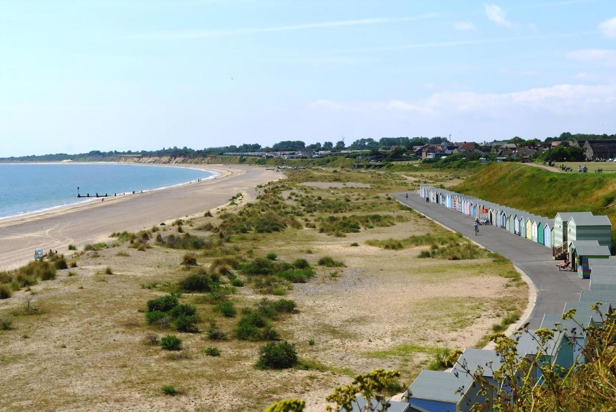 Lovely Caravan With Spacious Decking At North Denes In Suffolk, Ref 40134Nd Lowestoft Extérieur photo